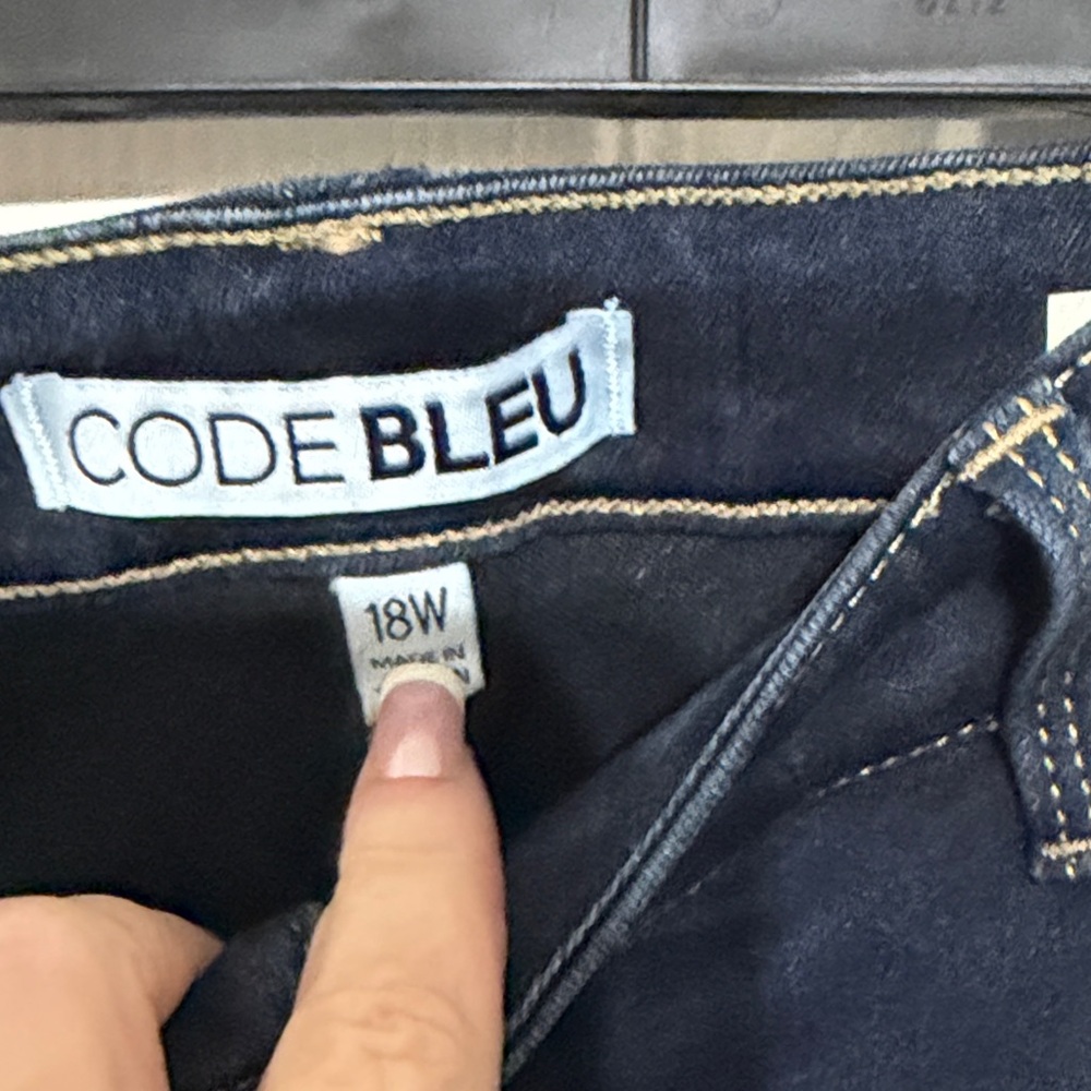 Code Bleu Women's Skinny Jeans in Dark Blue - Picture 2 of 3